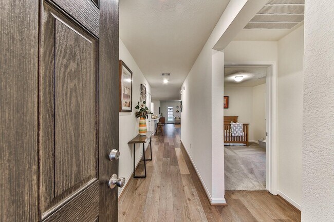 Foto del edificio - 25119 Easton Ramsey Wy
