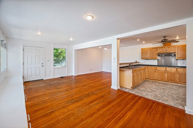 Building Photo - 330 Lapa Pl