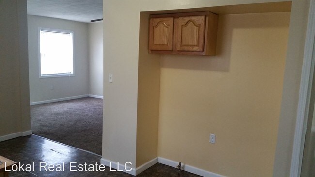 Building Photo - 3 br, 1 bath House - 13341 Wainfleet Ave