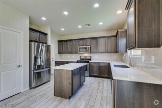 Building Photo - 8969 Sleepy Panda Ave
