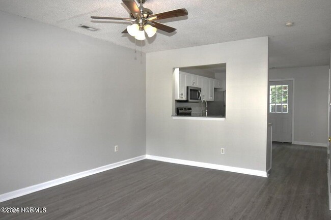 Foto del edificio - 2031 Brandymill Ln