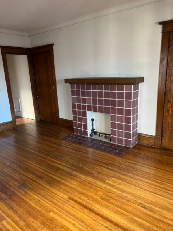 Building Photo - 2511 Lyndale Ave S