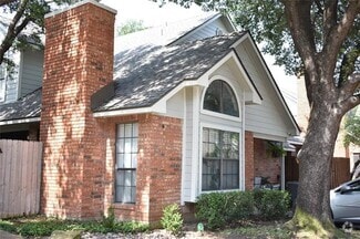 Building Photo - 449 Harris St