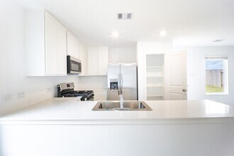 Building Photo - 15724 Plum Brk Dr
