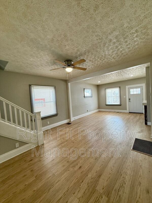 Building Photo - 255-257 Fountain Avenue