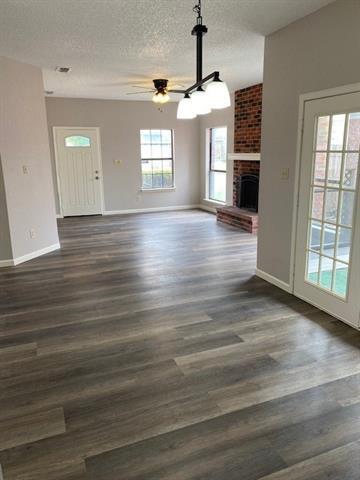 Foto del edificio - 805 Melville Dr