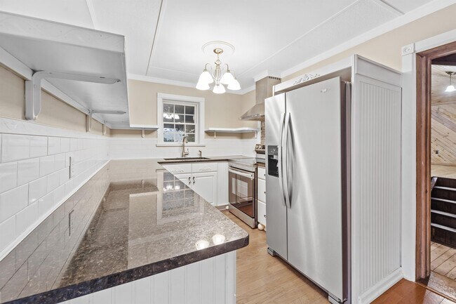 Foto del edificio - 9485 Waterman Dr