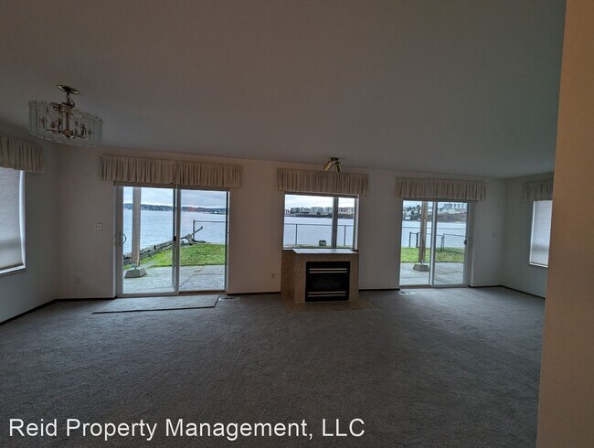 Building Photo - 2 br, 2 bath House - 305 Shore Drive