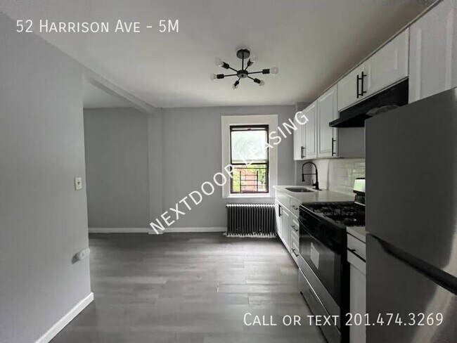 Foto del edificio - 52 Harrison Ave