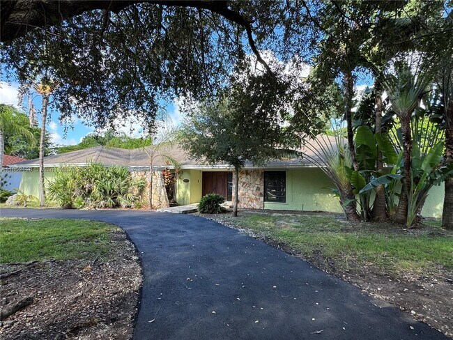 Foto del edificio - 17900 SW 77th Ave
