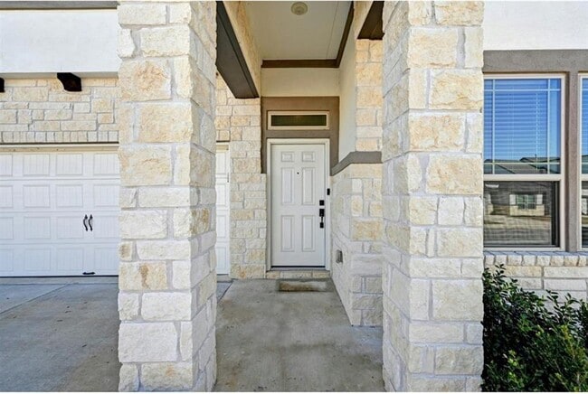 Building Photo - 12613 Stanford Dr