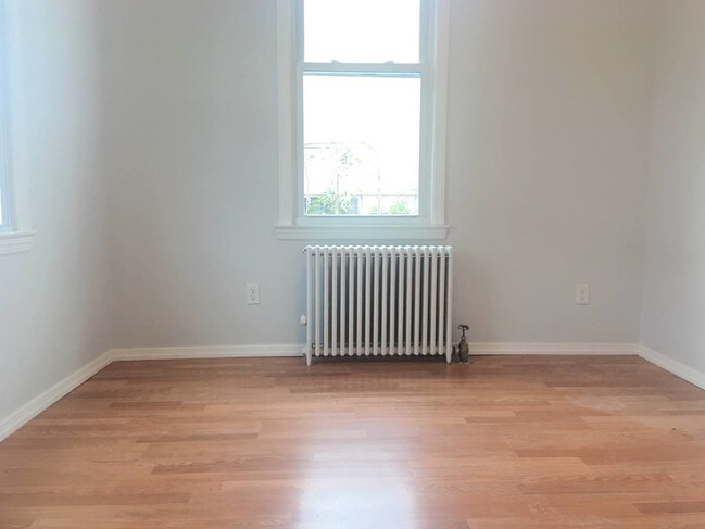 Building Photo - 68-14 75th St