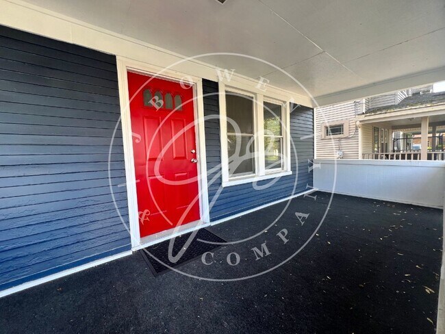 Building Photo - Charming 3 Bedroom Home in Toledo with Spacious Layout and Modern Touches