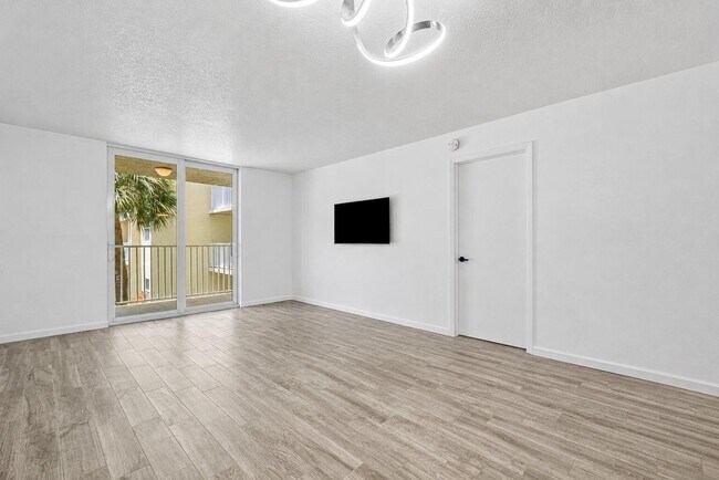 Foto del edificio - 2929 S Ocean Blvd
