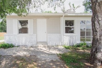 Building Photo - 37701 Primo Dr