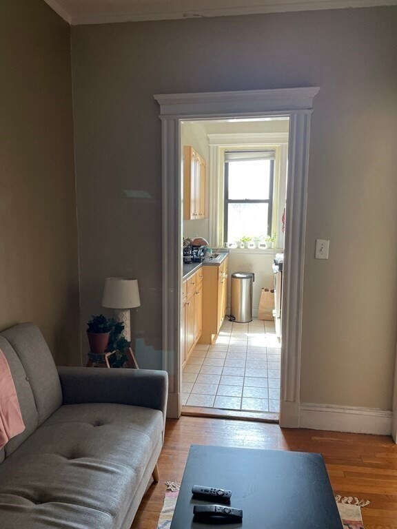 Building Photo - 11 Park Dr