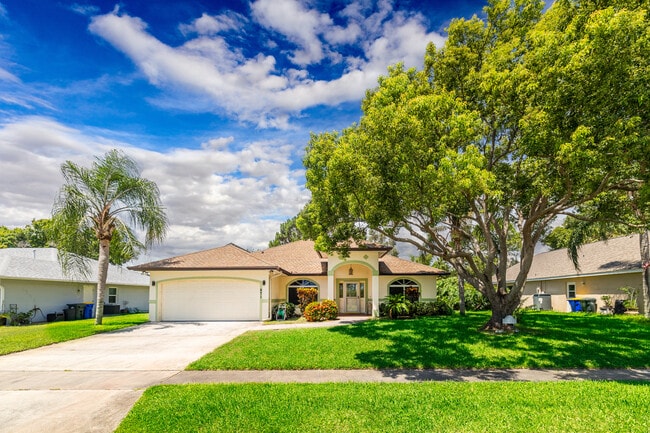 Foto del edificio - 871 Brookview Ln