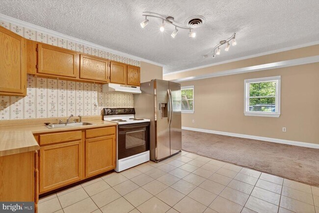 Foto del edificio - 6013 Neilwood Dr