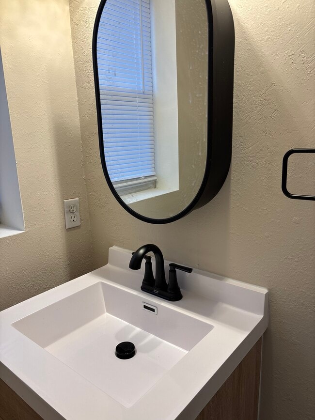 Foto del edificio - 626 S 19th St