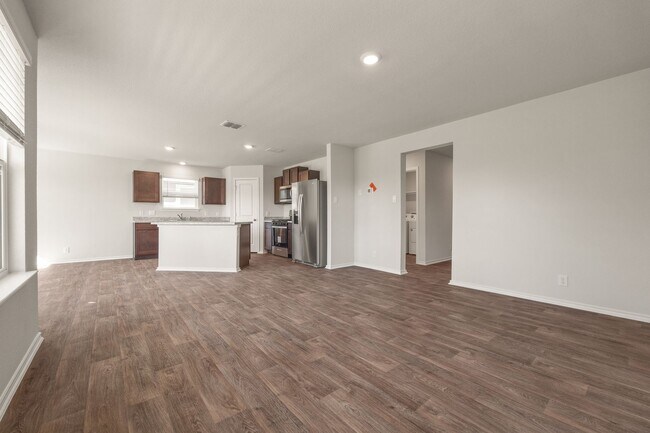 Foto del edificio - REDUCED DEPOSIT!!!   Brand New Home in Val...