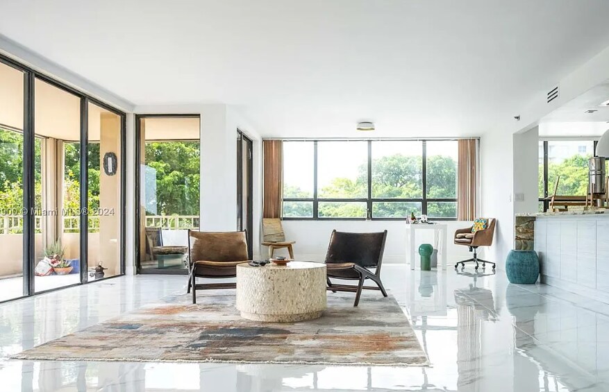 Foto del edificio - 11111 Biscayne Blvd