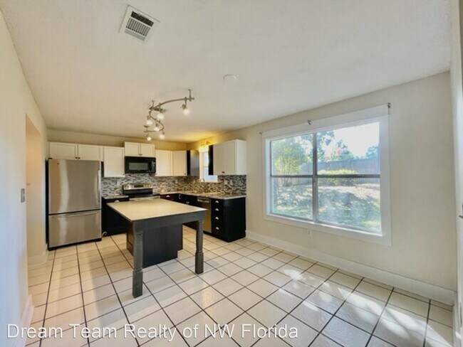 Foto del edificio - 3 br, 2 bath House - 1315 Forest Shore Drive