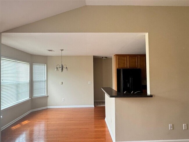 Building Photo - 5432 Village Ridge