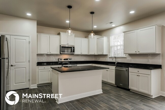 Building Photo - 60 Silent Brk Trl