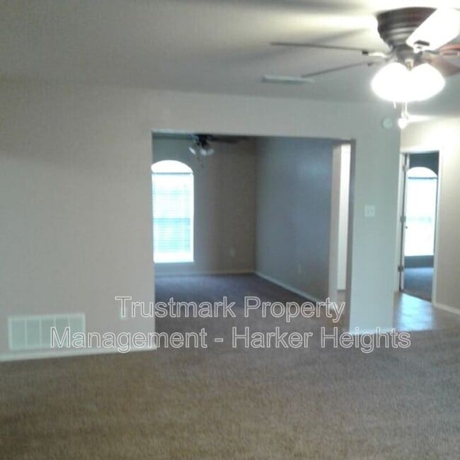 Building Photo - 5304 Vail Dr