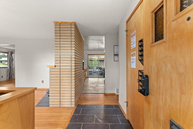 Building Photo - 6532 N Drumheller St