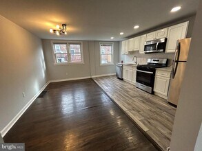 Building Photo - 1345 Kimberly Dr