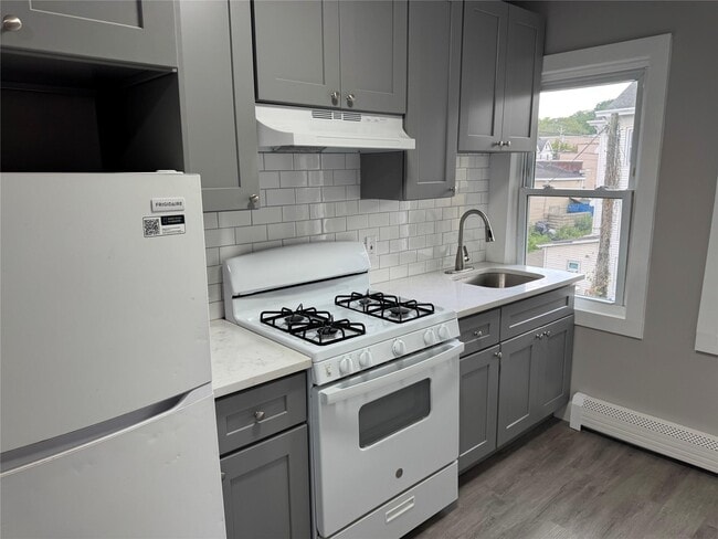 Foto del edificio - 520 Harrison Ave
