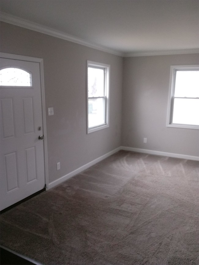 Building Photo - 13553 Pearl - 1