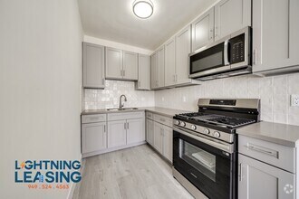 Building Photo - 402 N Coronado St