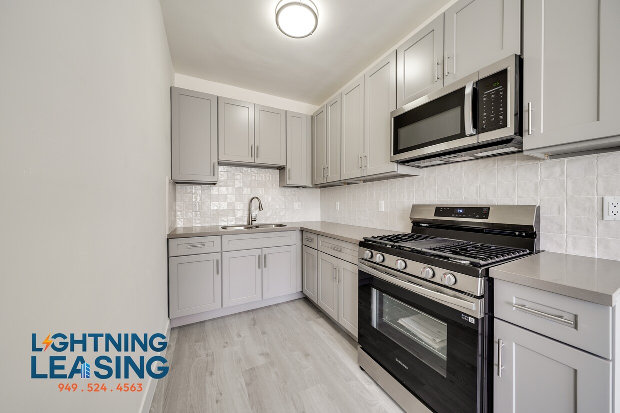 Foto principal - 402 N Coronado St