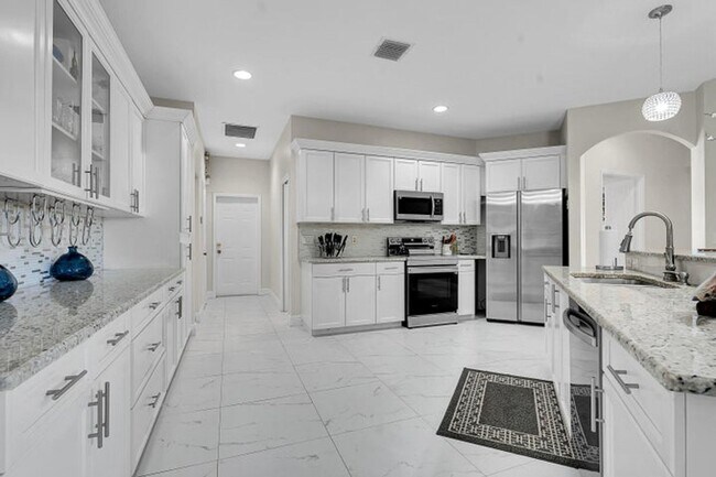 Photo - 13620 Folkestone Ct House