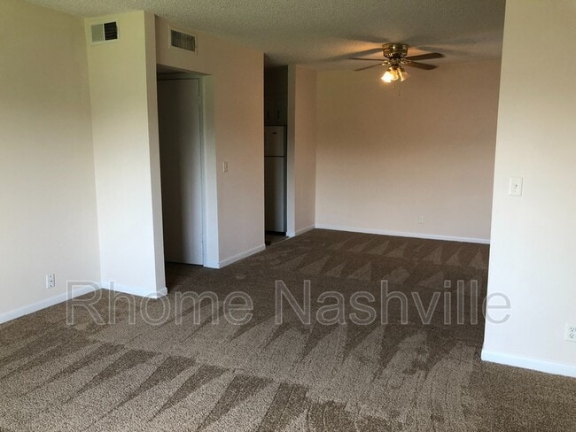 Foto del edificio - 515 Basswood Ave