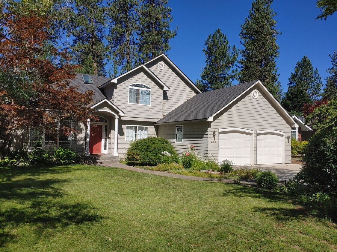 Primary Photo - Executive Four Bedroom Home in Post Falls