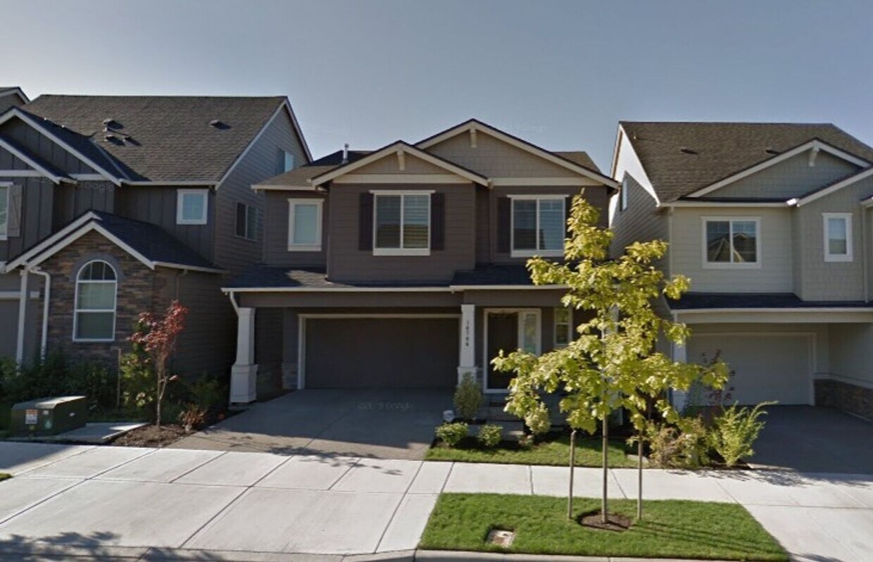 Primary Photo - Charming 5 BD* 2.5 BA* Single Family Home ...