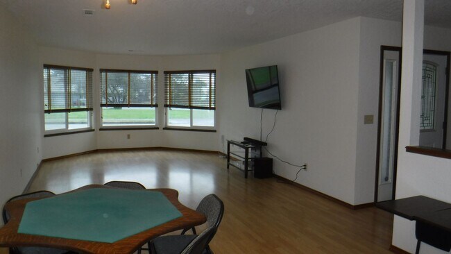 Foto del edificio - 570 Velopa Ct