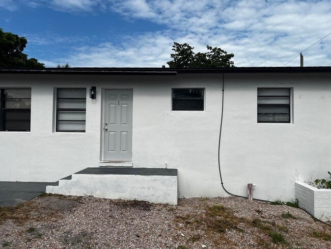 Building Photo - 1197 W 35th St