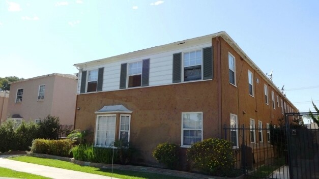 Building Photo - 2035 Pine Ave