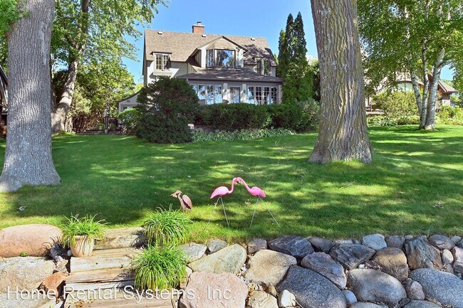 Foto del edificio - 3 br, 3 bath House - 425 Lakeview Avenue