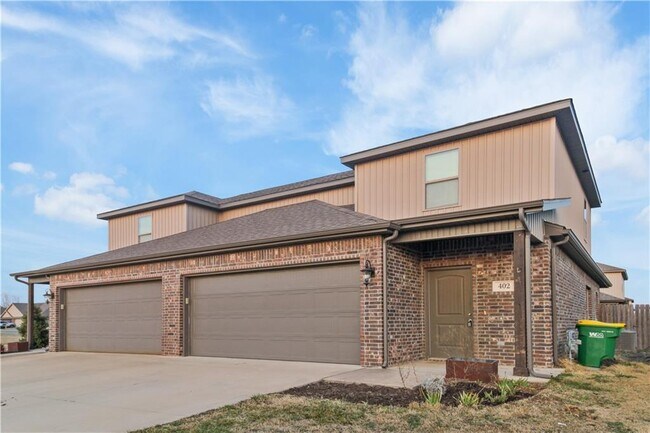 Foto del edificio - 402 Barbet Dr