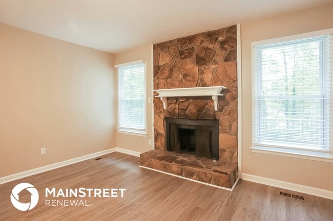 Foto del edificio - 7254 Fernwood Dr