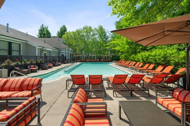 Resort-style swimming pool and sundeck with WiFi - Windsor at Oak Grove