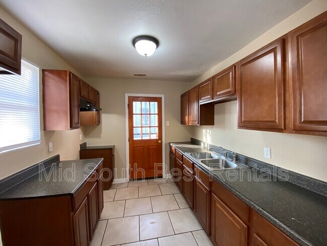 Foto del edificio - 3161 Hilda St