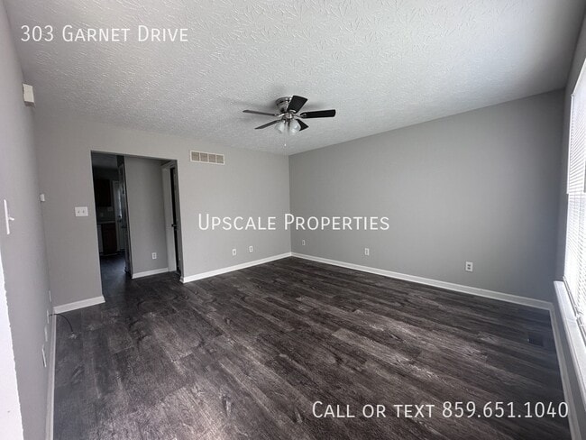 Building Photo - 303 Garnet Dr