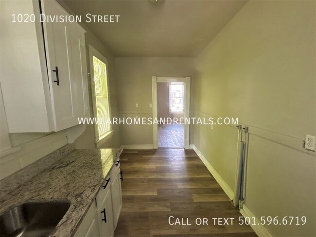 Foto del edificio - 1020 Division St
