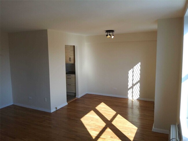 Building Photo - 2815 Ocean Pkwy